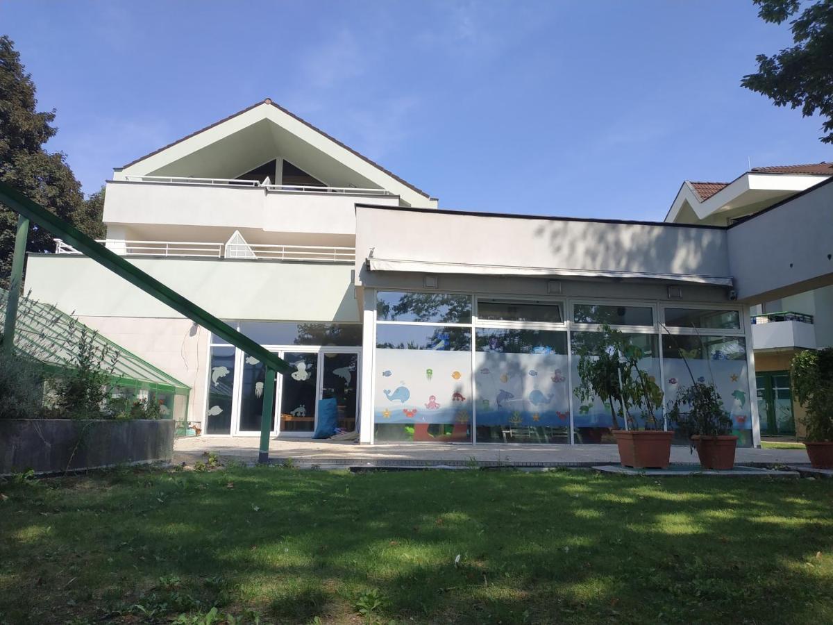 Apartmany Puerto Сенец Экстерьер фото